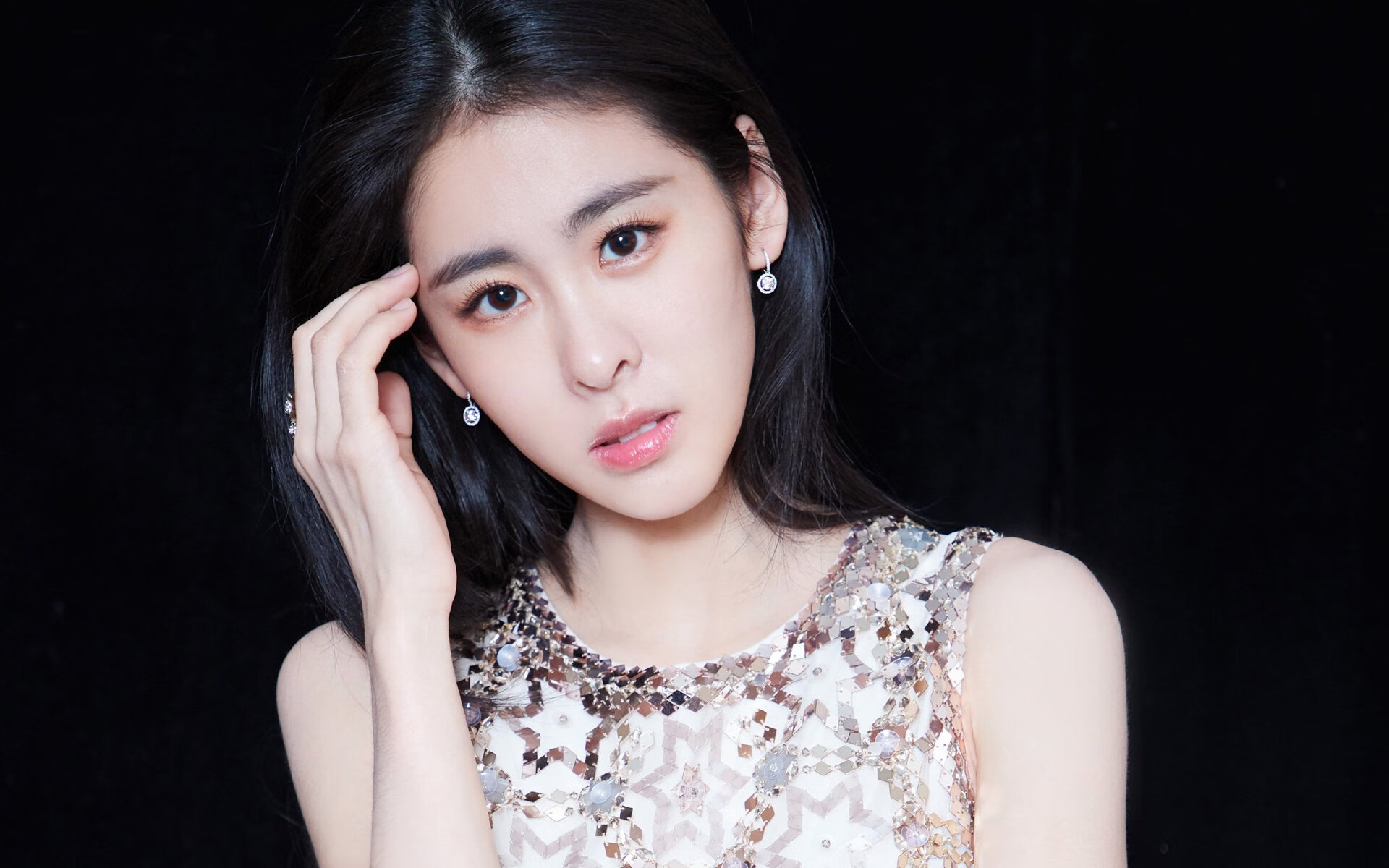 爱游戏体育在线-中国女篮在高强度比赛中保持体能优势，中国女篮体能训练