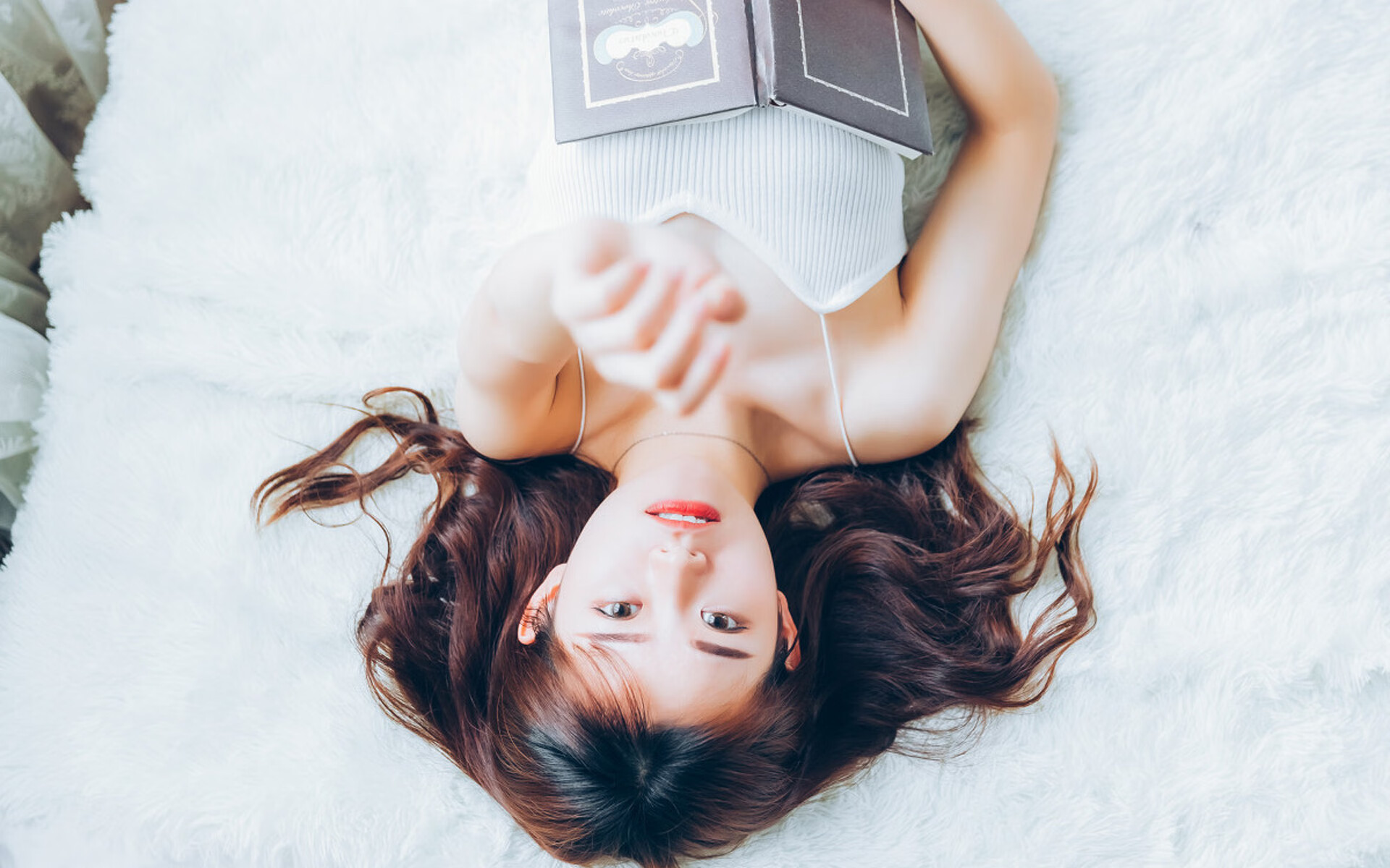 佛罗伦萨依靠高压防守打断对手节奏，佛罗伦萨比赛