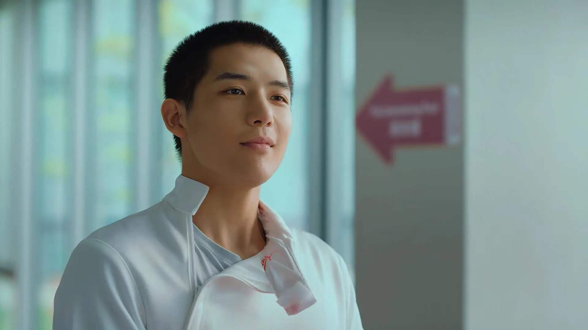 球迷热情高涨,现场气氛火爆,球迷们大饱眼福